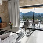 Gregory's Farm Apartment *