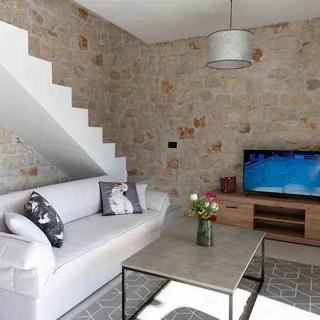 Gregory's Farm Апартаменты