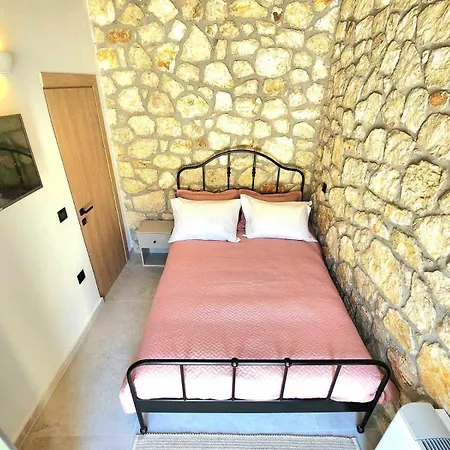 Gregory's Farm Apartament Levkákia