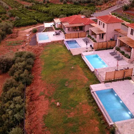 Gregory's Farm Daire *