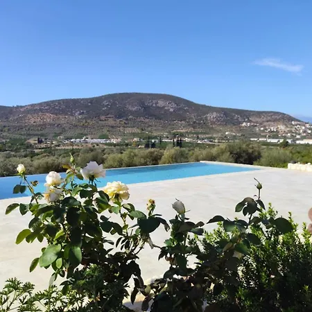 Апартаменты Gregory's Farm *