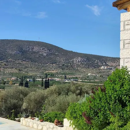 Gregory's Farm * Lefkakia