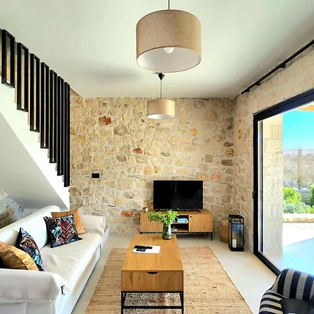 Gregory's Farm Lefkakia