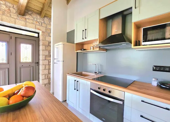 Gregory's Farm Apartament Levkákia