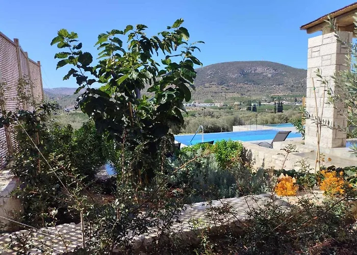 Gregory's Farm * Lefkakia